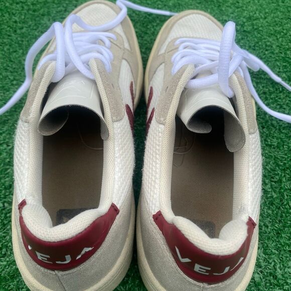 VEJA V-10 - Women’s Sneakers Shoes - SIZE 9 - Picture 9 of 10